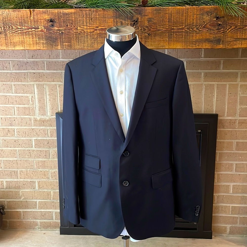 Hugo Boss mens 46R dark blue solid 100% wool 2-button sport coat EUC